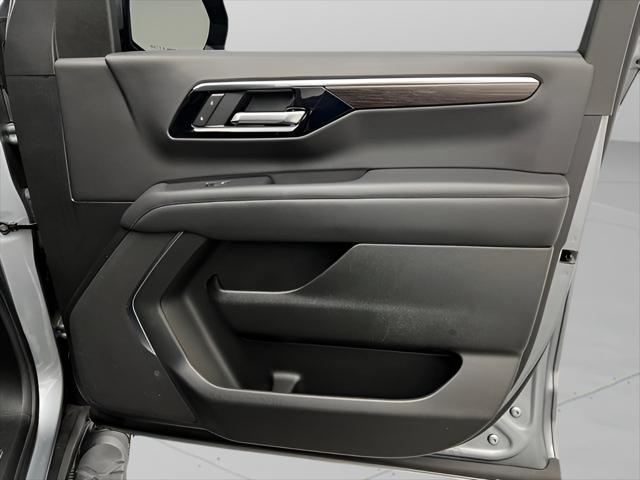 2025 Chevrolet Suburban 4WD Z71