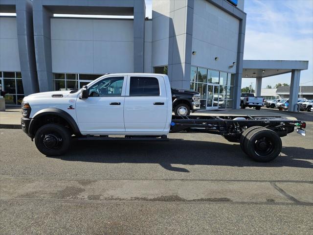 2026 RAM 5500 Chassis RAM 5500 TRADESMAN CHASSIS CREW CAB 4X4 84 CA