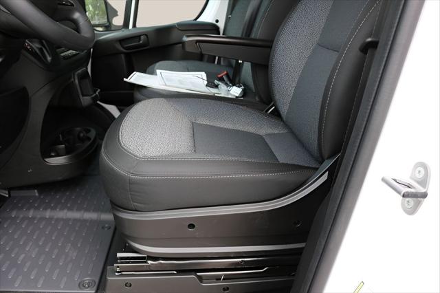 2026 Ram ProMaster Cargo Van Tradesman Low Roof 118" WB w/Pass Seat