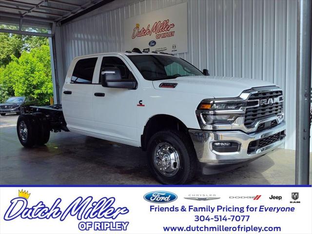 2026 RAM Ram 3500 Chassis Cab RAM 3500 TRADESMAN CREW CAB CHASSIS 4X4 60 CA 2026 RAM Ram 3500 Chassis Cab RAM 3500 TRADESMAN CREW CAB CHASSIS 4X4 60 CA