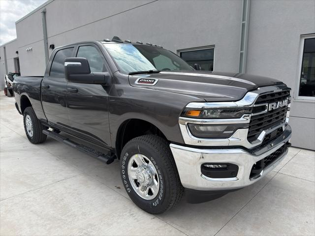 2026 RAM Ram 2500 RAM 2500 TRADESMAN CREW CAB 4X4 64 BOX