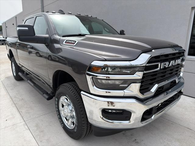 2026 RAM 2500 RAM 2500 TRADESMAN CREW CAB 4X4 64 BOX