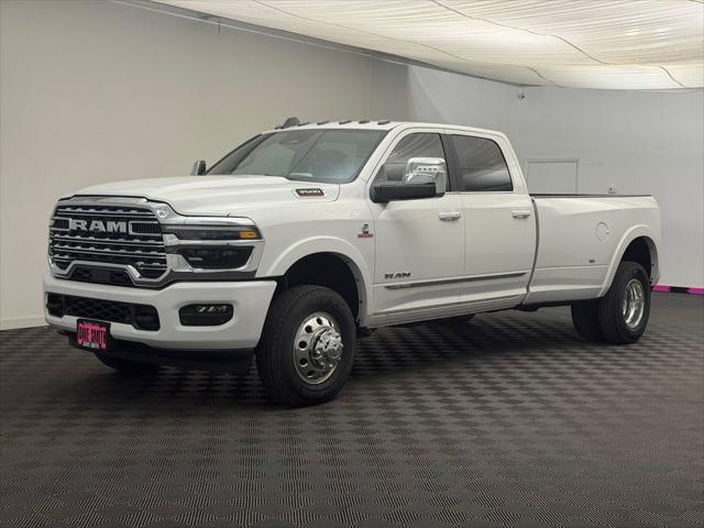 2026 RAM Ram 3500 RAM 3500 LIMITED CREW CAB 4X4 8 BOX