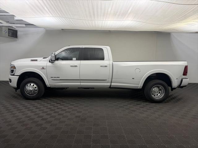 2026 RAM Ram 3500 RAM 3500 LIMITED CREW CAB 4X4 8 BOX