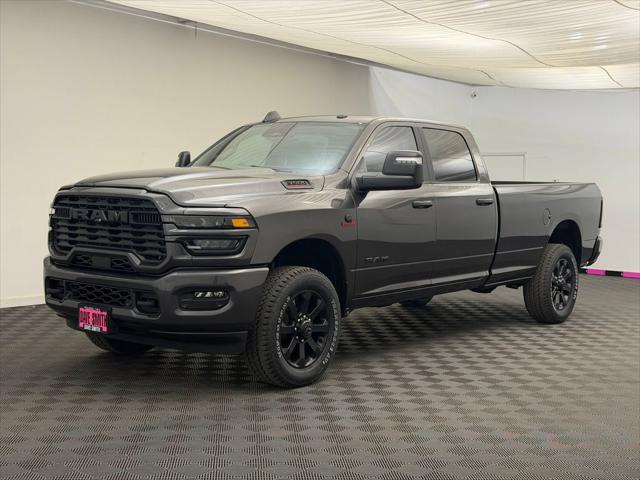 2026 RAM 3500 RAM 3500 BIG HORN CREW CAB 4X4 8 BOX