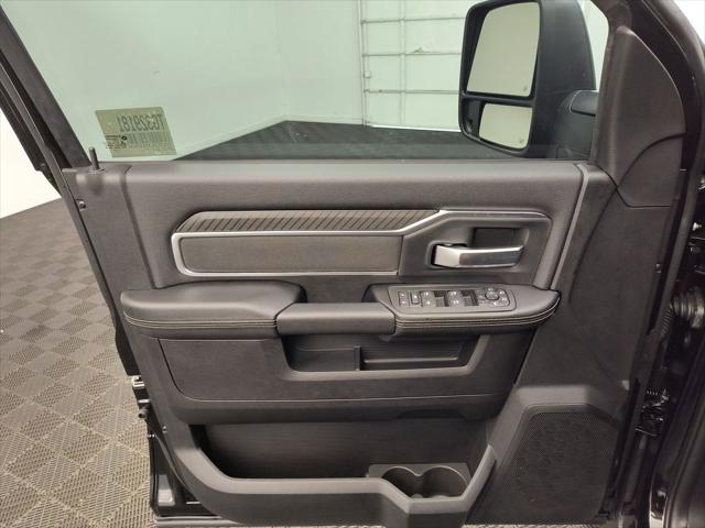 2026 Ram 3500 Big Horn Crew Cab 4x4 8' Box