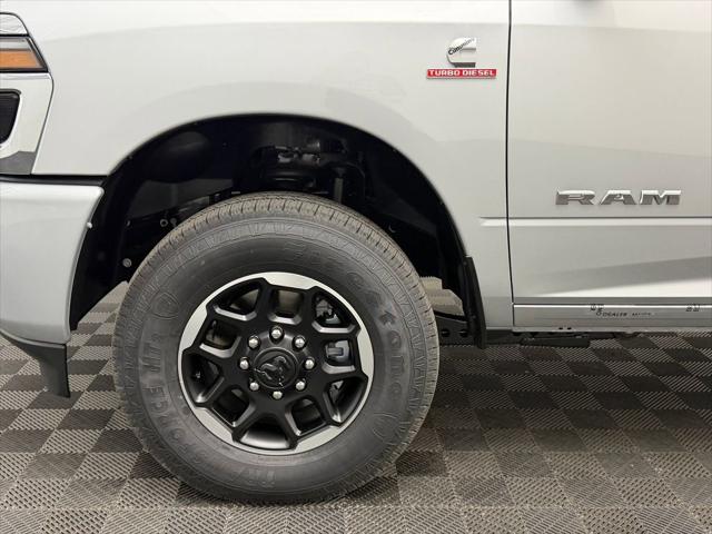 2026 Ram 3500 Laramie Crew Cab 4x4 8' Box