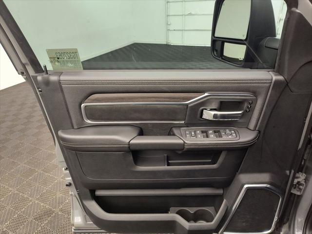 2026 Ram 3500 Laramie Crew Cab 4x4 8' Box