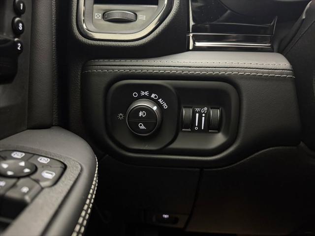 2026 Ram 3500 Limited Crew Cab 4x4 8' Box
