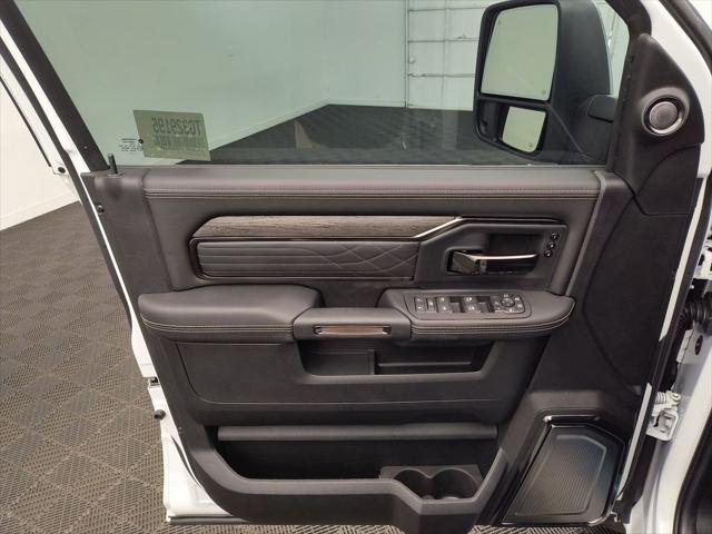 2026 Ram 3500 Limited Crew Cab 4x4 8' Box