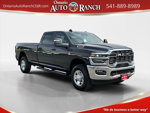 2026 RAM Ram 3500 RAM 3500 TRADESMAN CREW CAB 4X4 8 BOX