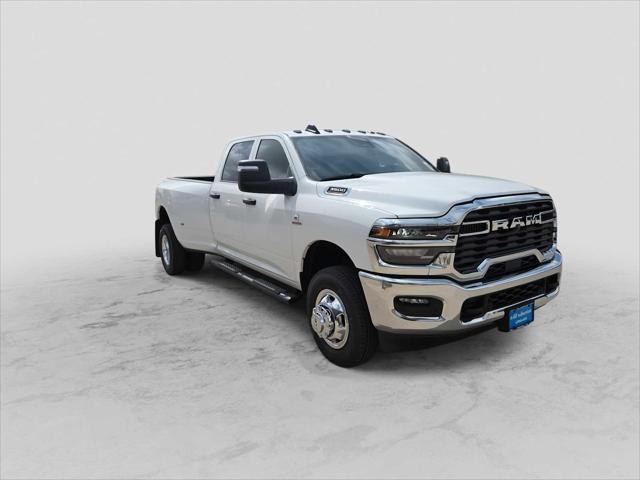 2026 RAM Ram 3500 RAM 3500 TRADESMAN CREW CAB 4X4 8 BOX