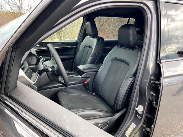 2026 Jeep Grand Cherokee L Altitude 4x4