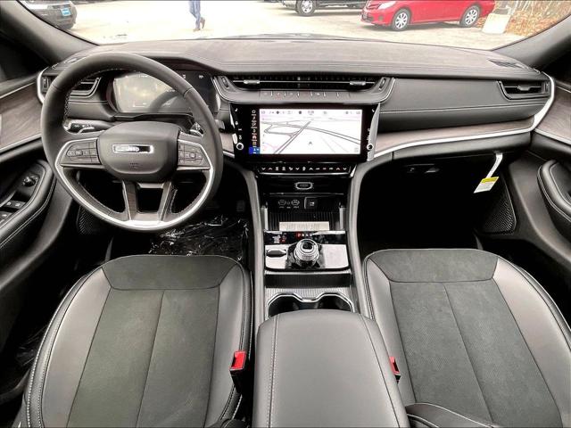 2026 Jeep Grand Cherokee L Altitude 4x4