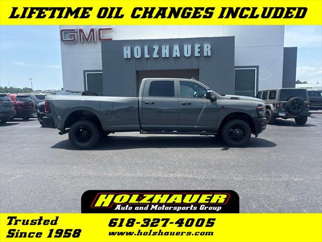 2026 RAM Ram 3500 RAM 3500 TRADESMAN CREW CAB 4X4 8 BOX
