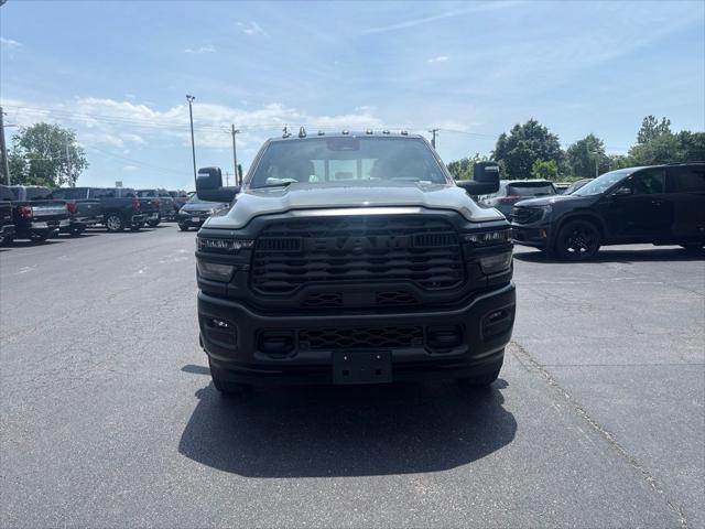 2026 RAM Ram 3500 RAM 3500 TRADESMAN CREW CAB 4X4 8 BOX