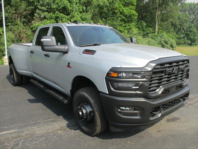 2026 RAM Ram 3500 RAM 3500 TRADESMAN CREW CAB 4X4 8 BOX