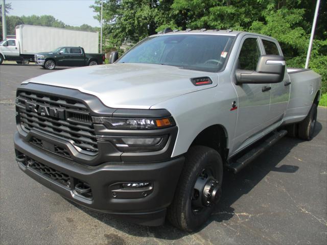 2026 RAM Ram 3500 RAM 3500 TRADESMAN CREW CAB 4X4 8 BOX