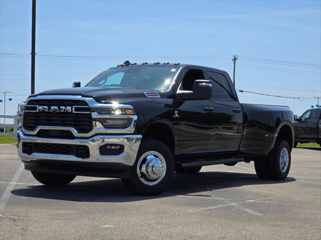 2026 RAM Ram 3500 RAM 3500 TRADESMAN CREW CAB 4X4 8 BOX