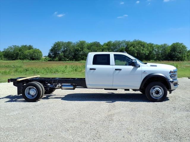 2026 RAM 5500 Chassis RAM 5500 TRADESMAN CHASSIS CREW CAB 4X4 84 CA