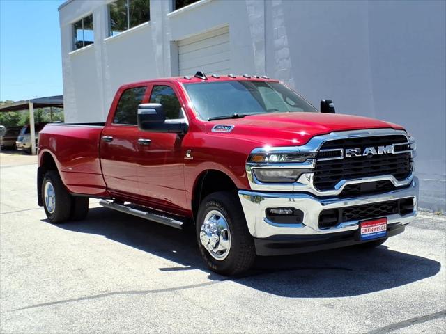 2026 RAM Ram 3500 RAM 3500 TRADESMAN CREW CAB 4X4 8 BOX