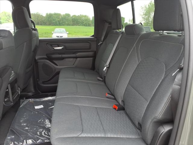 2026 Ram 1500 Express Crew Cab 4x4 5'7" Box