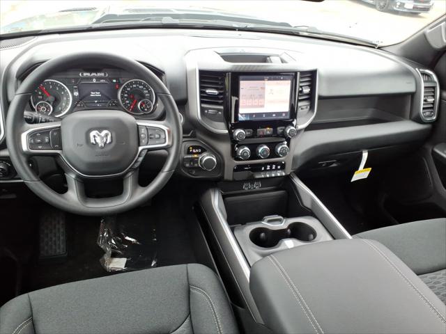 2026 Ram 1500 Express Crew Cab 4x4 5'7" Box
