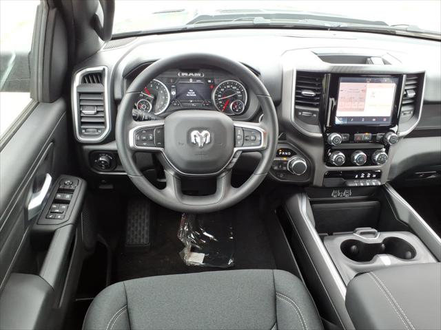 2026 Ram 1500 Express Crew Cab 4x4 5'7" Box