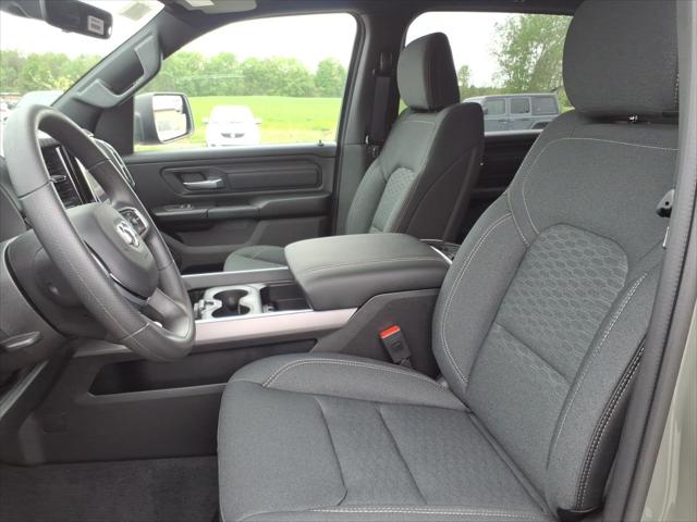 2026 Ram 1500 Express Crew Cab 4x4 5'7" Box