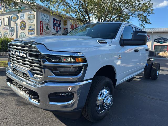 2026 RAM 3500 Chassis RAM 3500 TRADESMAN CREW CAB CHASSIS 4X4 60 CA