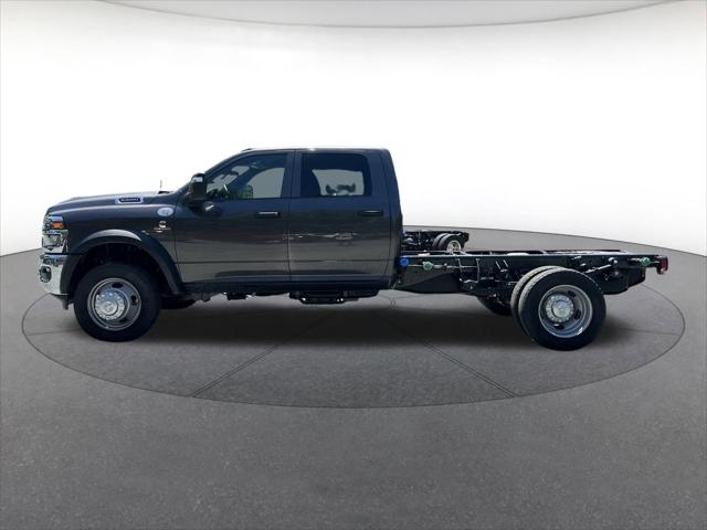 2026 RAM Ram 5500 Chassis Cab RAM 5500 TRADESMAN CHASSIS CREW CAB 4X4 60 CA