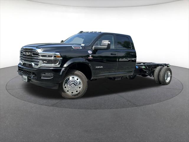2026 RAM 5500 Chassis RAM 5500 BIG HORN CHASSIS CREW CAB 4X4 84 CA