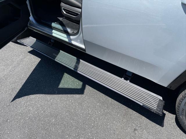 2026 Jeep Grand Wagoneer Summit Reserve 4x4