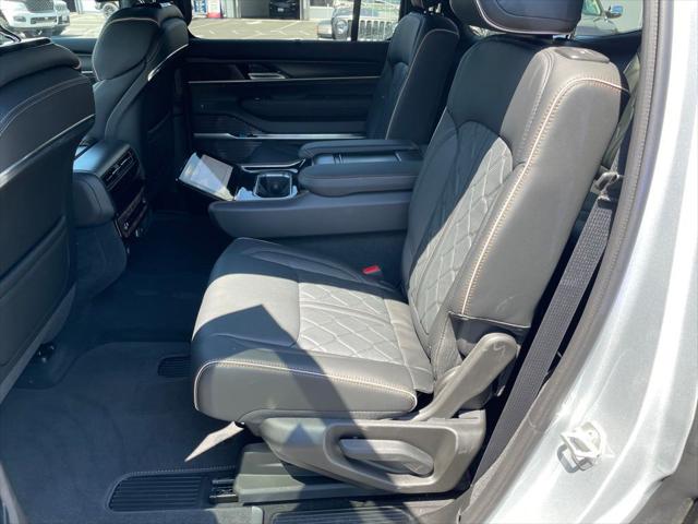 2026 Jeep Grand Wagoneer Summit Reserve 4x4