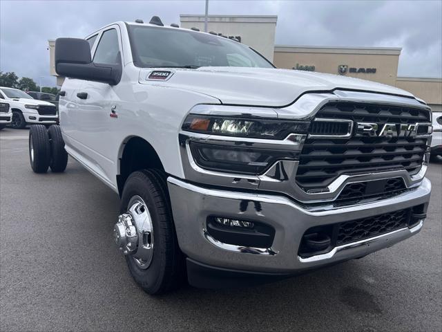 2026 RAM 3500 Chassis RAM 3500 TRADESMAN CREW CAB CHASSIS 4X4 60 CA