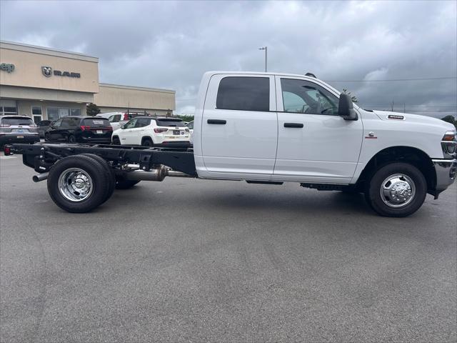 2026 RAM 3500 Chassis RAM 3500 TRADESMAN CREW CAB CHASSIS 4X4 60 CA