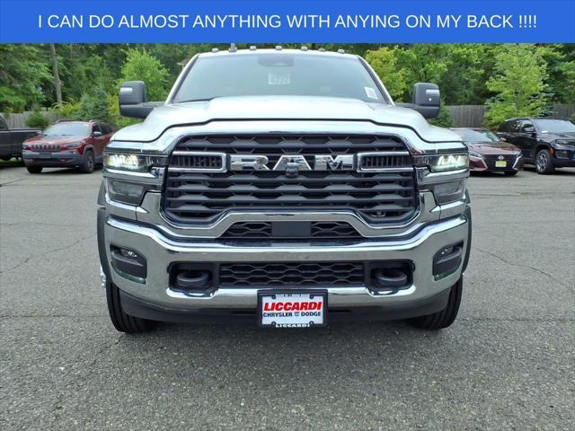 2026 RAM 5500 Chassis RAM 5500 TRADESMAN CHASSIS CREW CAB 4X4 84 CA