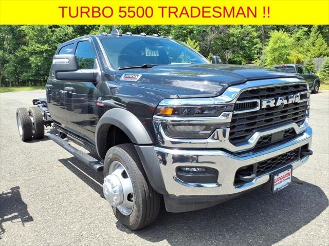 2026 RAM 5500 Chassis RAM 5500 TRADESMAN CHASSIS CREW CAB 4X4 84 CA