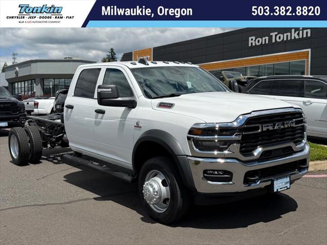 2026 RAM 5500 Chassis RAM 5500 TRADESMAN CHASSIS CREW CAB 4X4 84 CA