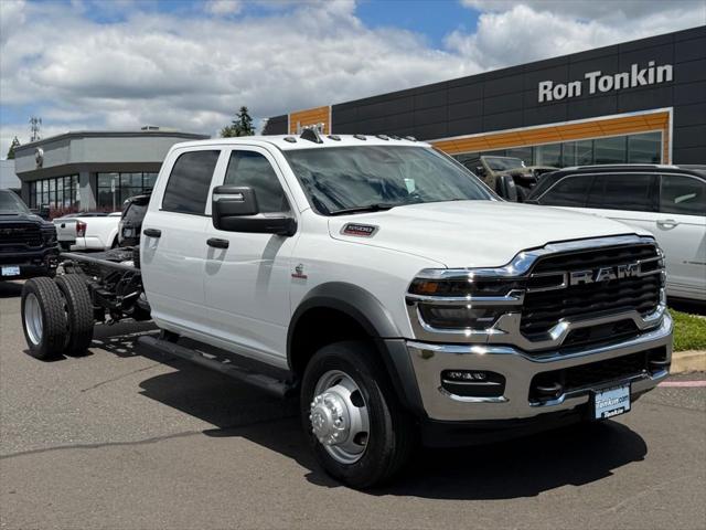 2026 RAM 5500 Chassis RAM 5500 TRADESMAN CHASSIS CREW CAB 4X4 84 CA