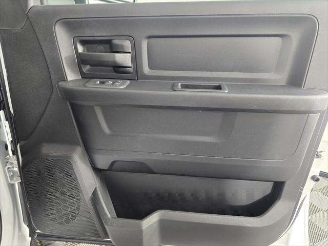 2026 Ram 2500 Black Express Crew Cab 4x4 8" Box