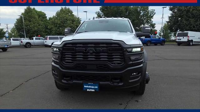 2026 RAM 5500 Chassis RAM 5500 TRADESMAN CHASSIS CREW CAB 4X4 60 CA