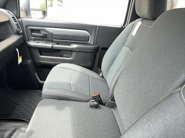 2026 Ram 3500 Tradesman Regular Cab 4x4 8 Box