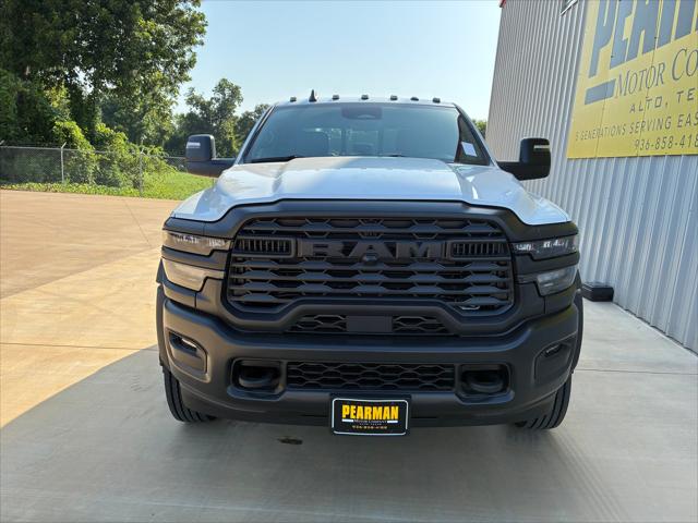 2026 RAM 5500 Chassis RAM 5500 TRADESMAN CHASSIS CREW CAB 4X4 60 CA