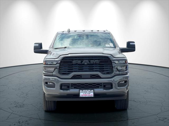 2026 Ram 3500 Big Horn Crew Cab 4x4 8' Box