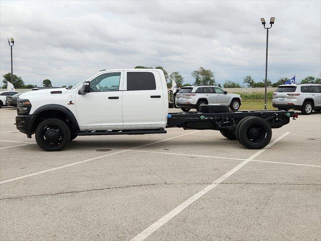 2026 RAM Ram 5500 Chassis Cab RAM 5500 TRADESMAN CHASSIS CREW CAB 4X4 84 CA
