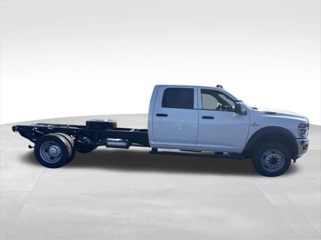 2026 RAM 5500 Chassis RAM 5500 TRADESMAN CHASSIS CREW CAB 4X4 84 CA