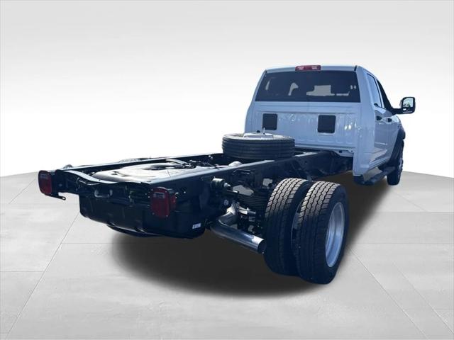2026 RAM 5500 Chassis RAM 5500 TRADESMAN CHASSIS CREW CAB 4X4 84 CA