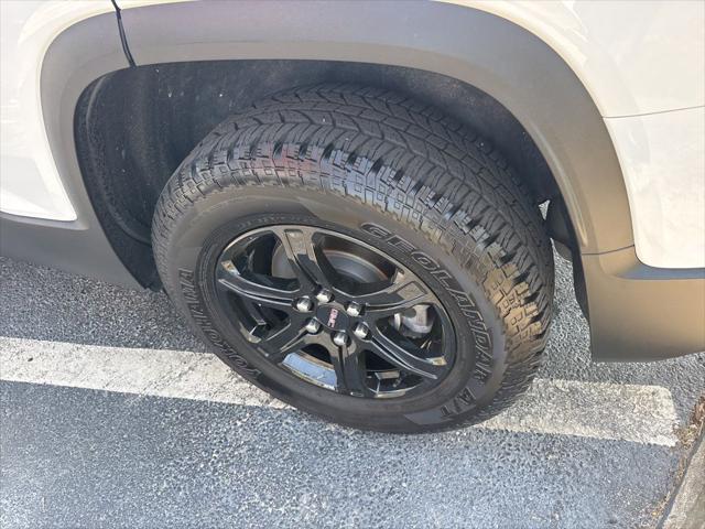 2021 GMC Acadia AWD AT4