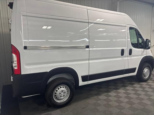 2026 Ram ProMaster Cargo Van Tradesman High Roof 136" WB w/Pass Seat
